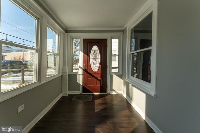 1625 HUDDLE AVE, Linwood, PA 19061