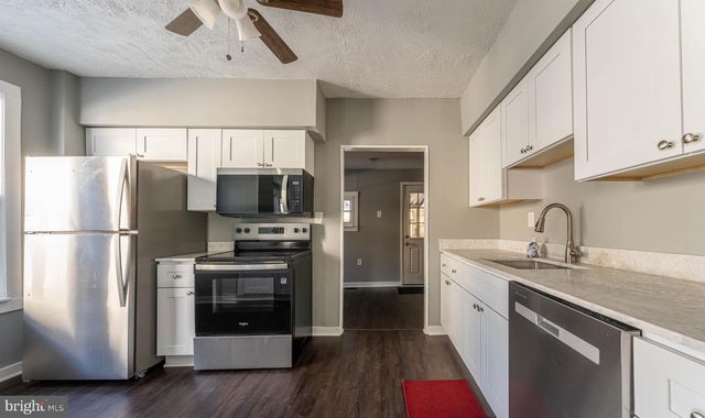 1625 HUDDLE AVE, Linwood, PA 19061