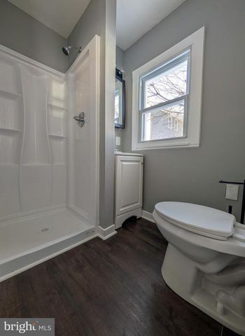 1625 HUDDLE AVE, Linwood, PA 19061