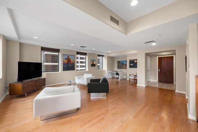 914 Main Street 1504, Houston, TX 77002