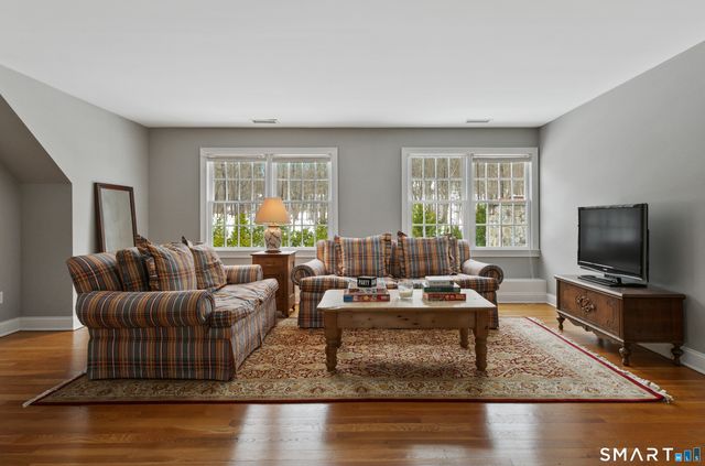 10 Pheasant Hill Road, Weston, CT 06883