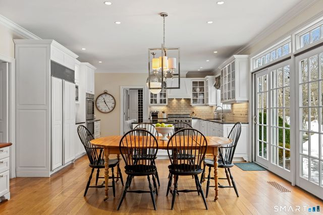 10 Pheasant Hill Road, Weston, CT 06883