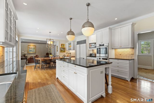 10 Pheasant Hill Road, Weston, CT 06883