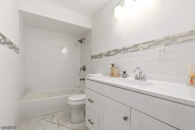 496 Seven Oaks Ct, City Of Orange Twp., NJ 07050