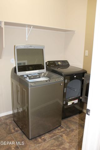 853 BLUE PARK Avenue, Santa Teresa, NM 88008
