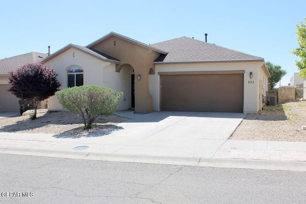 853 BLUE PARK Avenue, Santa Teresa, NM 88008