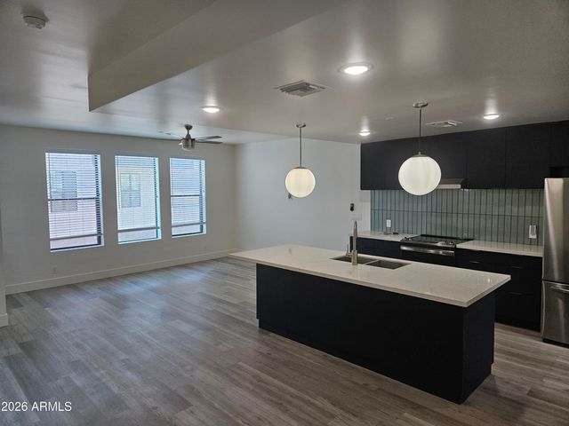 232 S ROOSEVELT Street, Tempe, AZ 85281