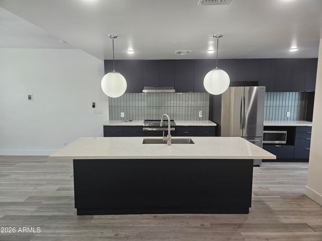 232 S ROOSEVELT Street, Tempe, AZ 85281