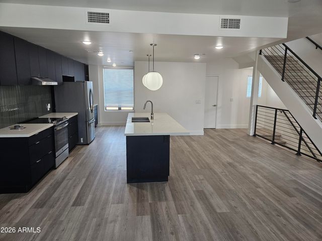 232 S ROOSEVELT Street, Tempe, AZ 85281