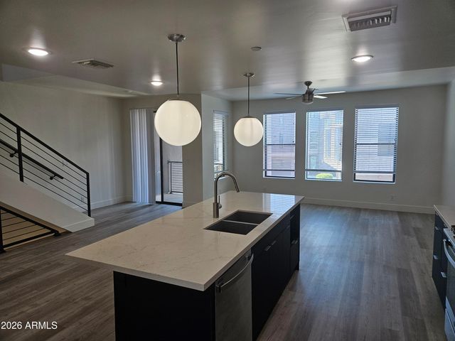 232 S ROOSEVELT Street, Tempe, AZ 85281
