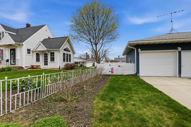 2825 S 7th STREET, Sheboygan, WI 53081