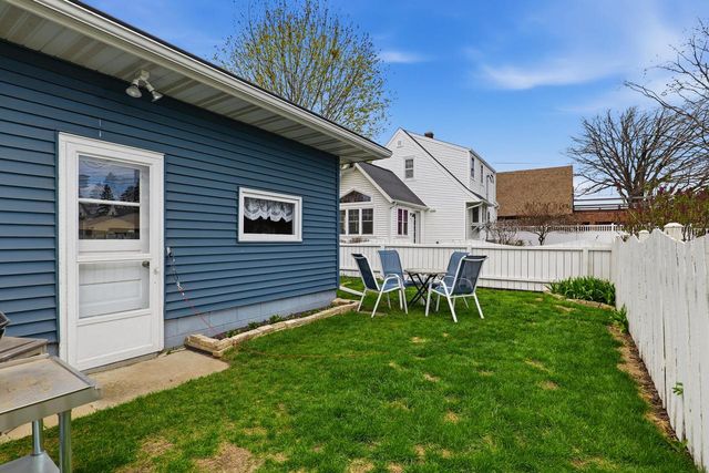 2825 S 7th STREET, Sheboygan, WI 53081