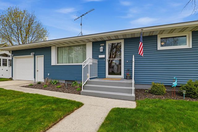 2825 S 7th STREET, Sheboygan, WI 53081