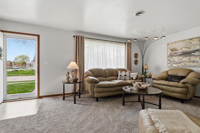 2825 S 7th STREET, Sheboygan, WI 53081