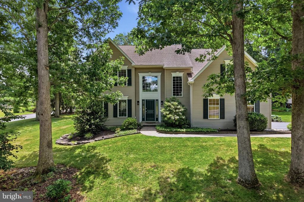 350 OAK RIDGE LN, HARLEYSVILLE, PA 19438 — exterior
