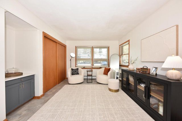 500 Oakwood ROAD, Oak Creek, WI 53154
