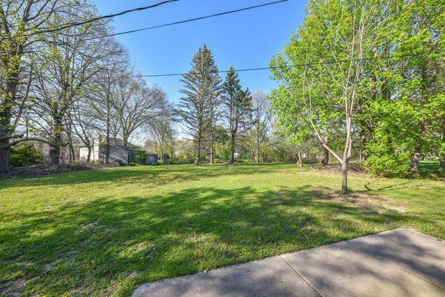 500 Oakwood ROAD, Oak Creek, WI 53154