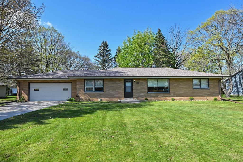 500 Oakwood ROAD, Oak Creek, WI 53154