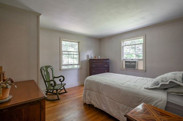 6 Exeter Road, Kingston, NH 03848