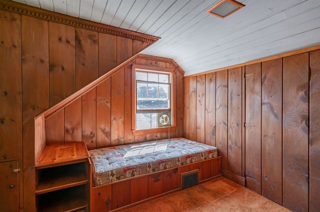 6 Exeter Road, Kingston, NH 03848
