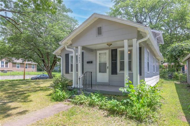 7603 Pennsylvania Avenue, Kansas City, MO 64114