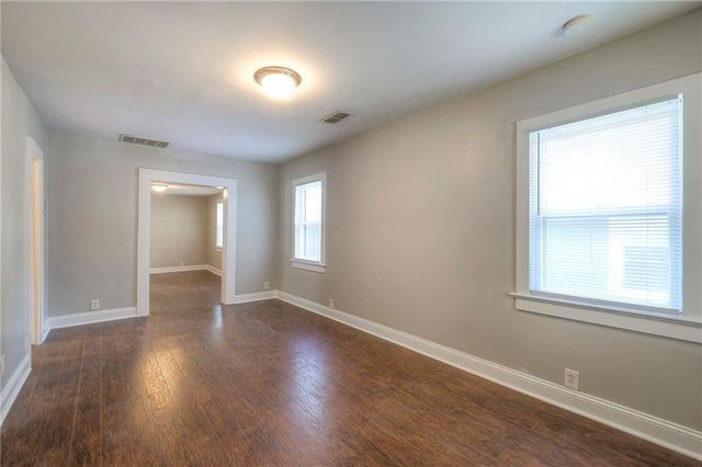 7603 Pennsylvania Avenue, Kansas City, MO 64114