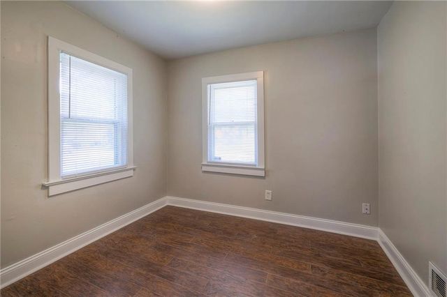 7603 Pennsylvania Avenue, Kansas City, MO 64114