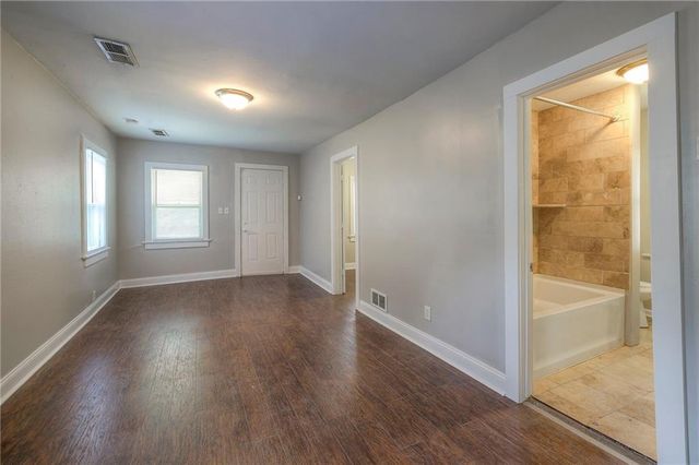 7603 Pennsylvania Avenue, Kansas City, MO 64114