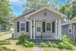 7603 Pennsylvania Avenue, Kansas City, MO 64114