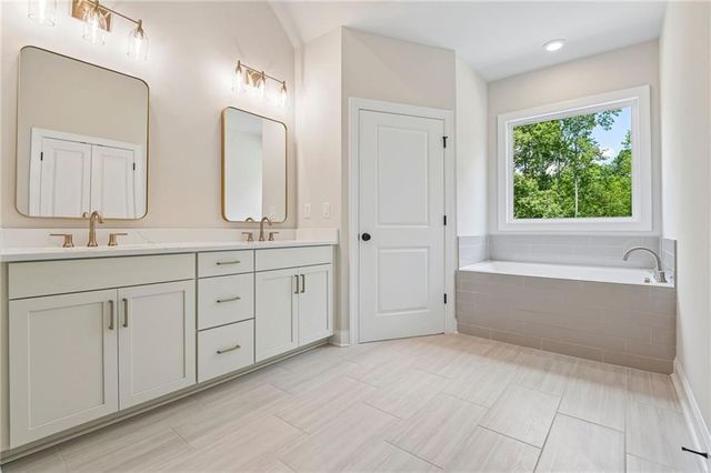 5679 Broad River View 438, Peachtree Corners, GA 30092