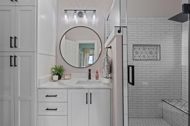 5926 Lakeside DR, Belton, TX 76513