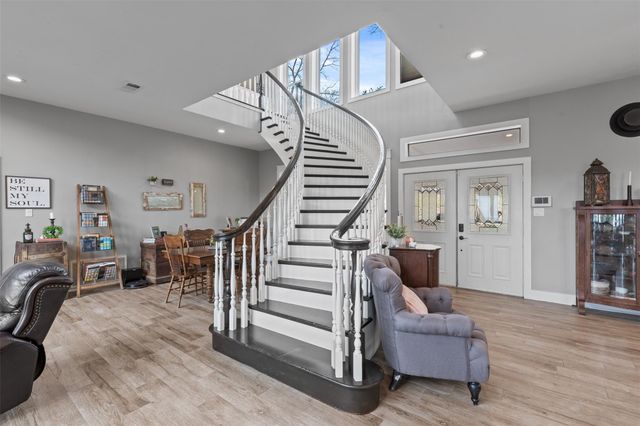 5926 Lakeside DR, Belton, TX 76513