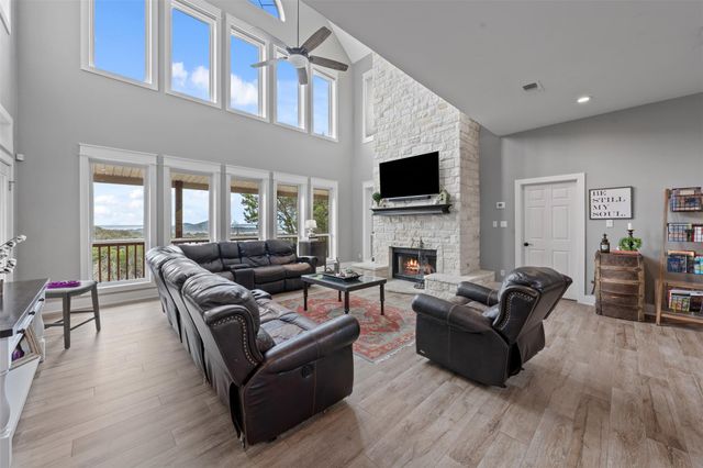 5926 Lakeside DR, Belton, TX 76513