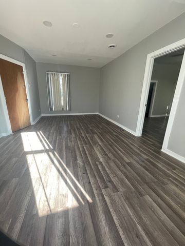 10730 S Lafayette Avenue, Chicago, IL 60628