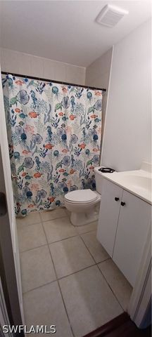 2330 Della DR, Naples, FL 34117