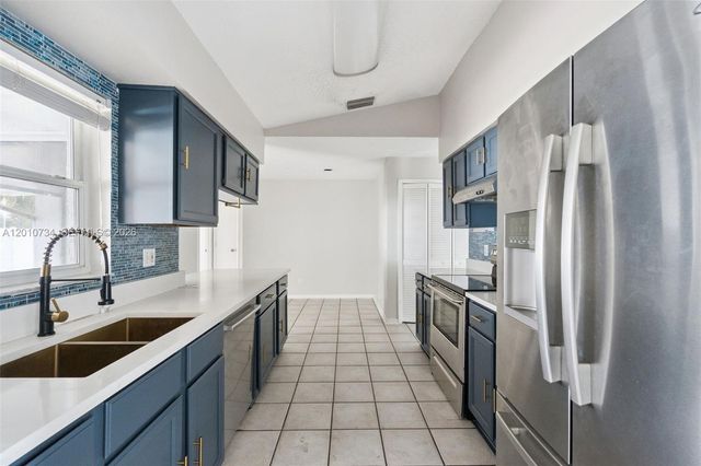 4598 Conway Landing Drive, Orlando, FL 32812