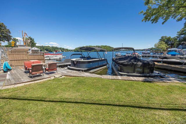 1 Colonial Drive, Mahopac, NY 10541