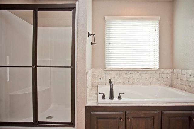 728 NW 64th Avenue, Bentonville, AR 72712