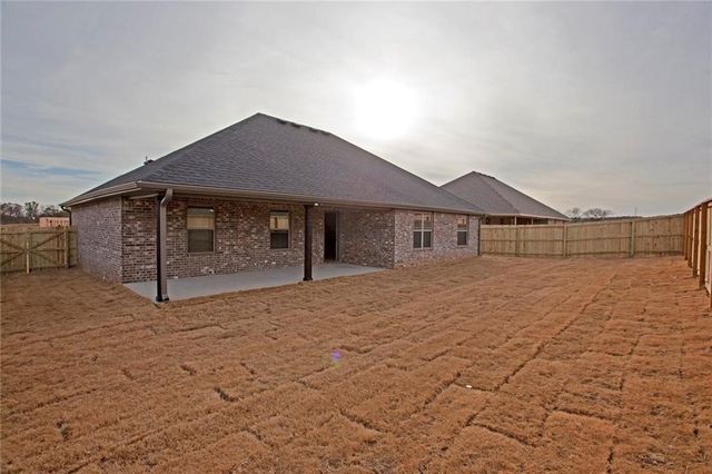 728 NW 64th Avenue, Bentonville, AR 72712