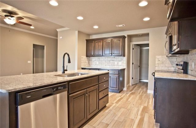 728 NW 64th Avenue, Bentonville, AR 72712