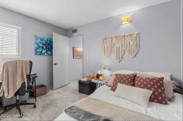 1424 N Rio Sonora, Green Valley, AZ 85614