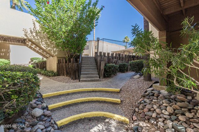 5500 N Valley View Rd Unit 218, Tucson, AZ 85718