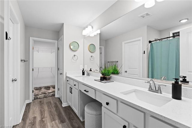 2709 Farmbrook Road, Winston-salem, NC 27103