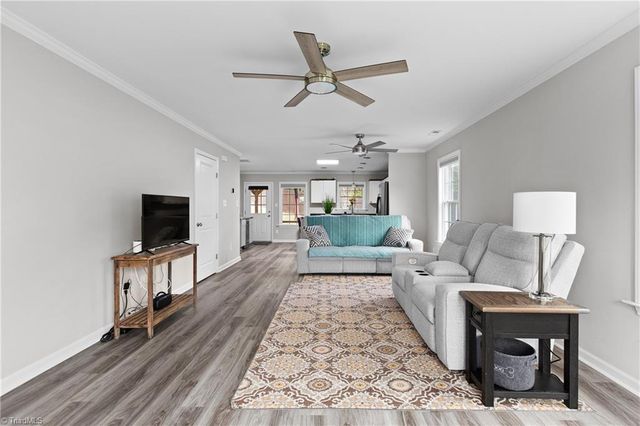 2709 Farmbrook Road, Winston-salem, NC 27103