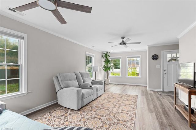 2709 Farmbrook Road, Winston-salem, NC 27103