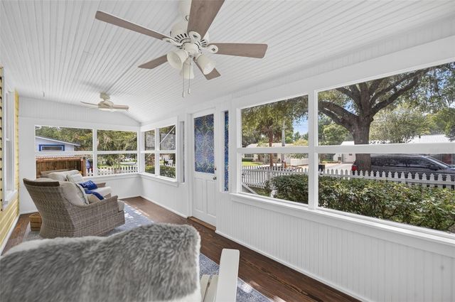 834 N ALEXANDER STREET, Mount Dora, FL 32757