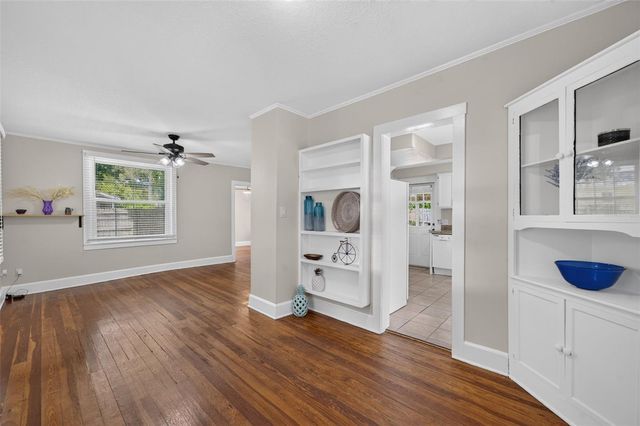 834 N ALEXANDER STREET, Mount Dora, FL 32757