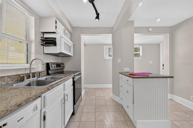 834 N ALEXANDER STREET, Mount Dora, FL 32757
