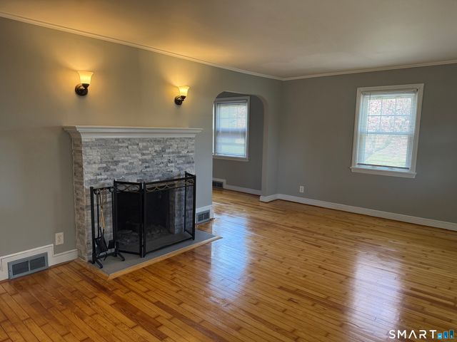 31 Waterbury Road, Prospect, CT 06712