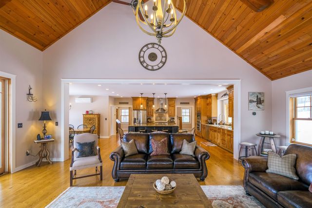 42 Deerfield Drive, Ludlow, VT 05149